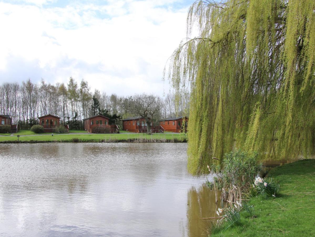 Oak Lodge Hadnall Eksteriør bilde