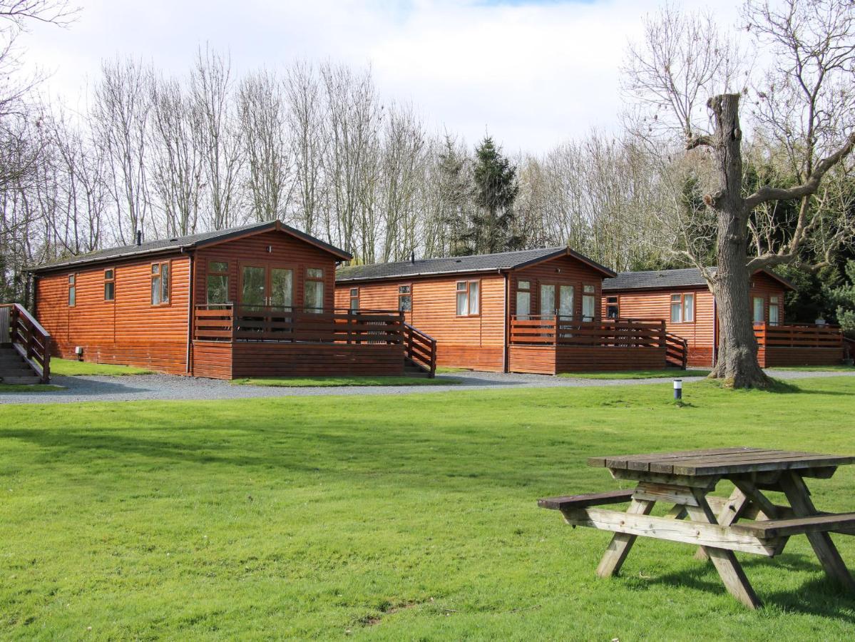 Oak Lodge Hadnall Eksteriør bilde